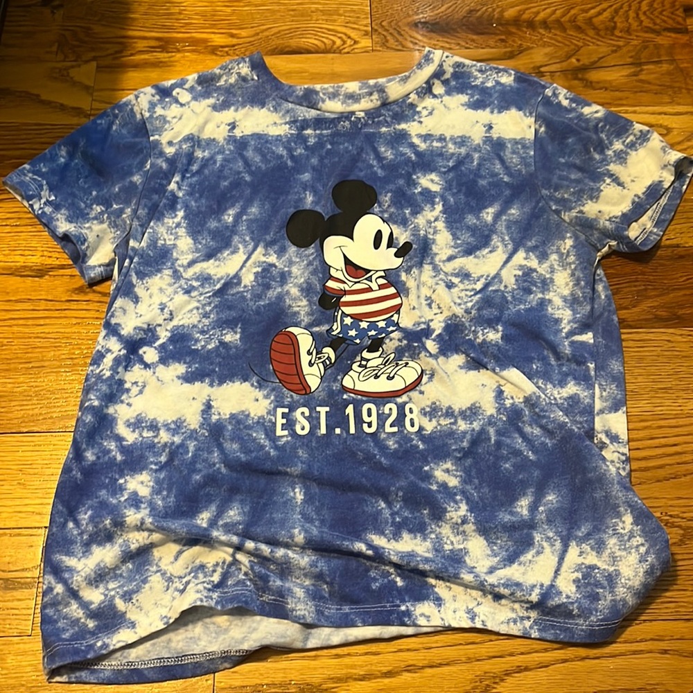 disney brand mickey tie dye t shirt, size M
